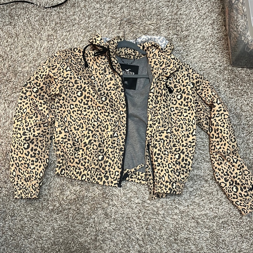 Hollister Co. cropped windbreaker